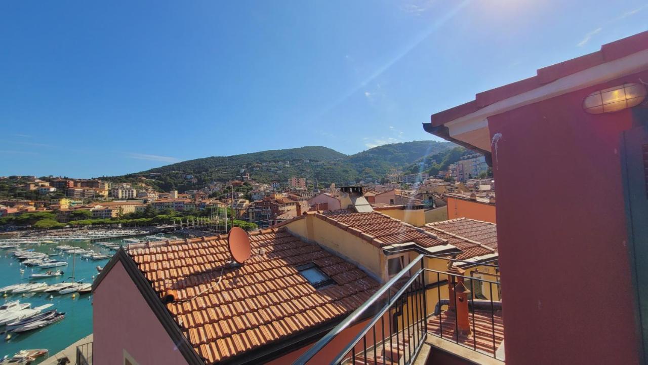 L'Arpara Casa Al Molo Dal Mare Al Castello Леричи Экстерьер фото